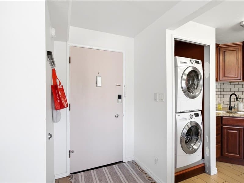 Salt Lake City Condo: 8 E Hillside Ave