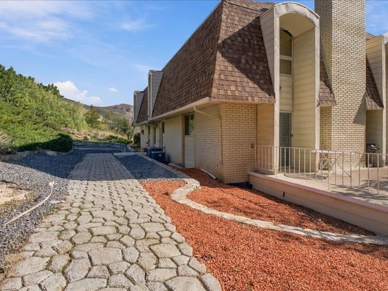 Salt Lake City House: 1243 E Chandler Cir