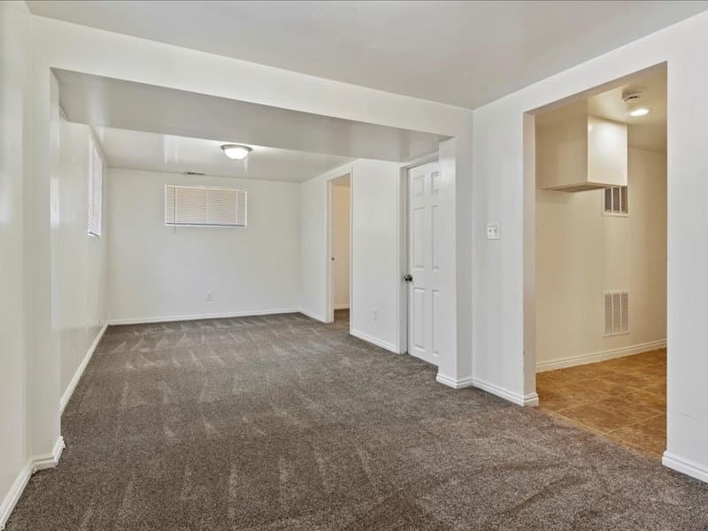 Salt Lake City House: 1376 E Greenfield Ave
