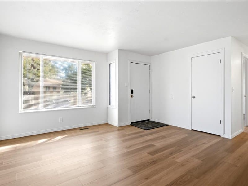 Salt Lake City House: 515 N New Star Dr