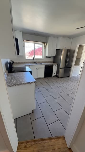 Magna House: 8350 W Mix Ave