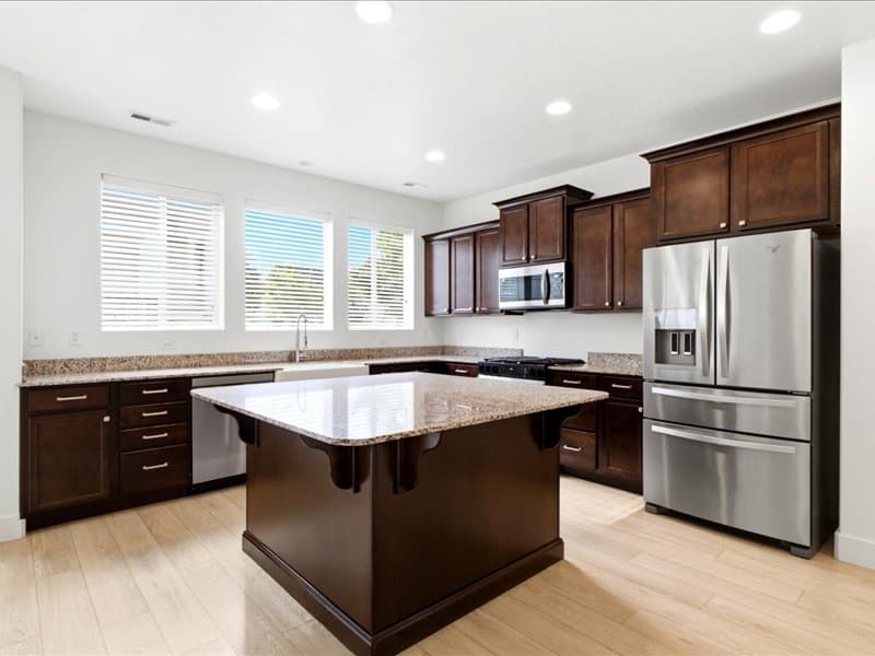 Bluffdale House: 15207 S Charleville Cv