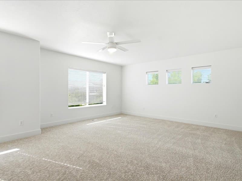 Bluffdale House: 15207 S Charleville Cv