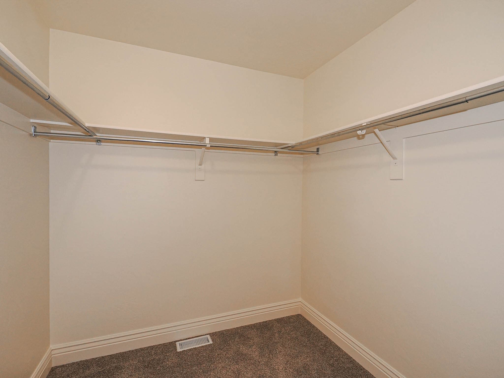 South Salt Lake House: 59 W Dewar Grove Ln
