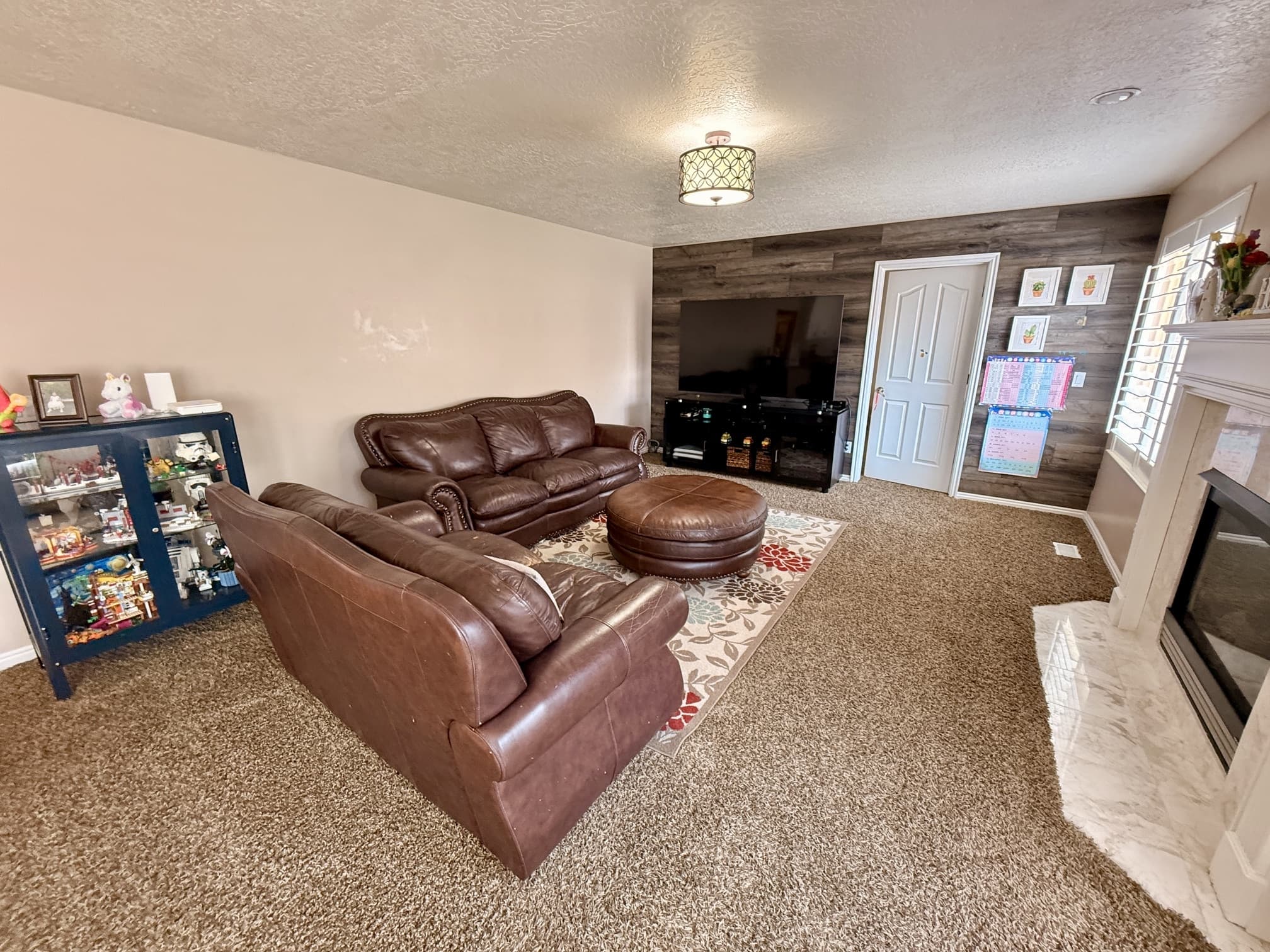 North Salt Lake House: 1090 E Fairway Dr