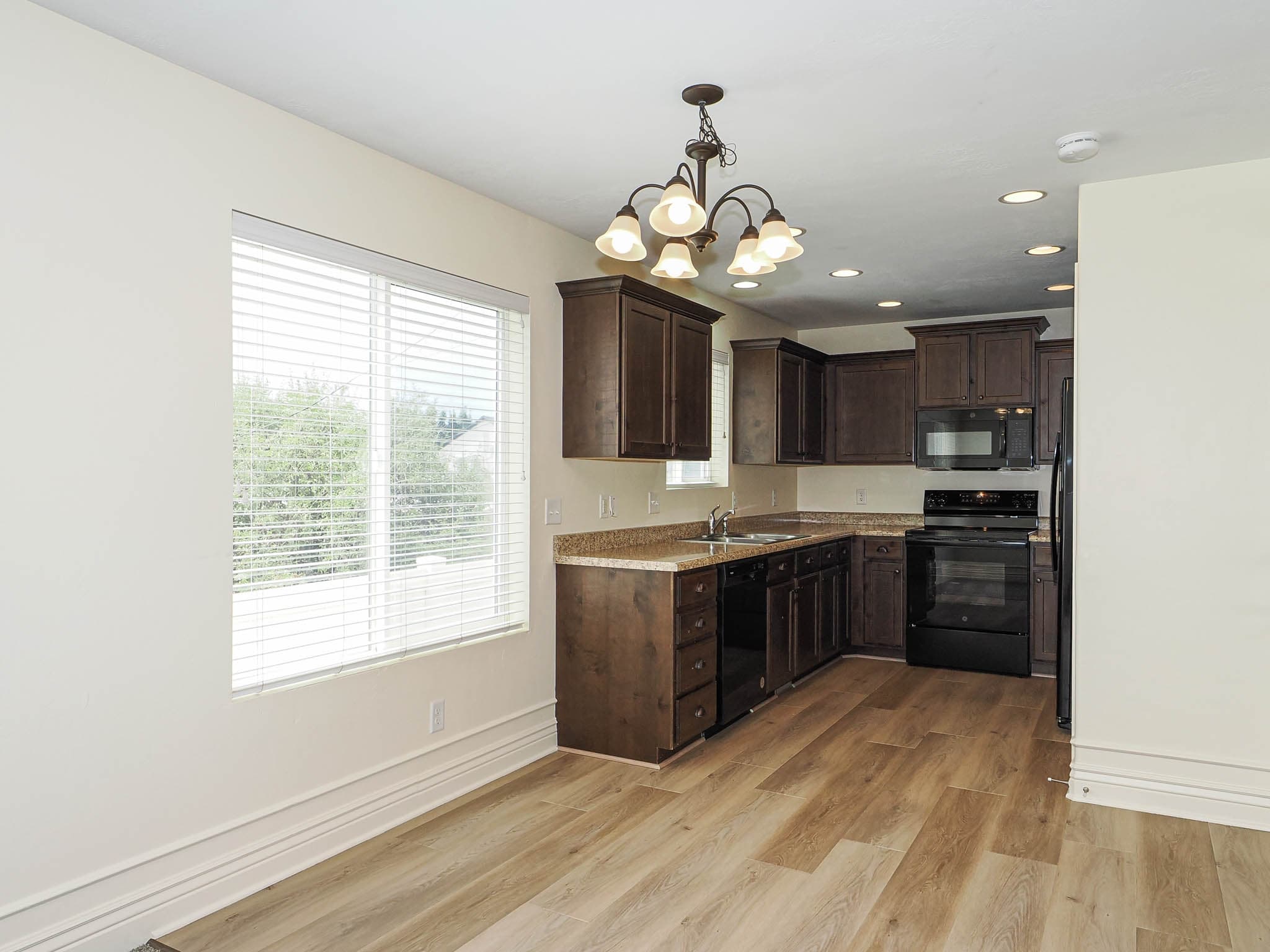 South Salt Lake House: 59 W Dewar Grove Ln