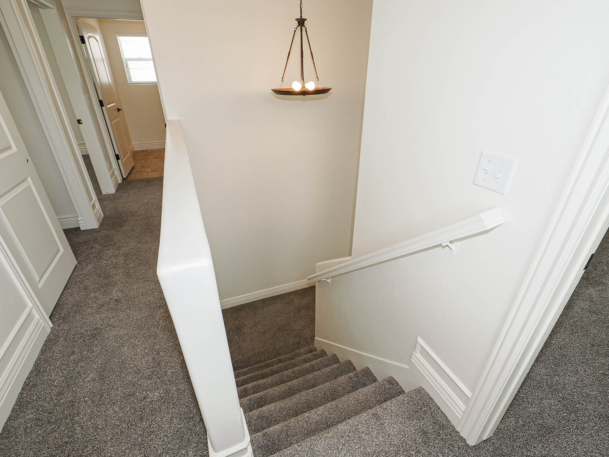 South Salt Lake House: 59 W Dewar Grove Ln