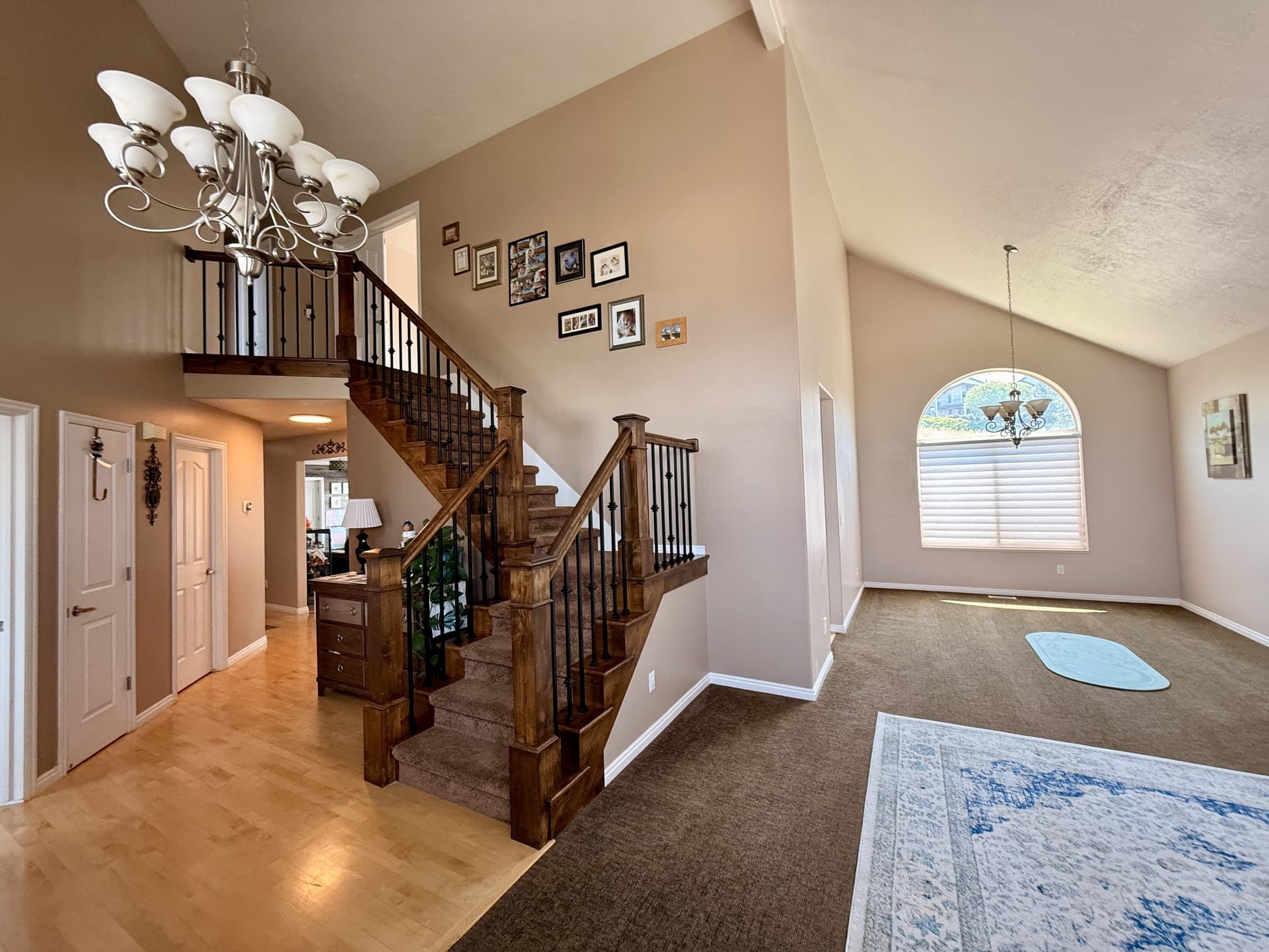 North Salt Lake House: 1090 E Fairway Dr