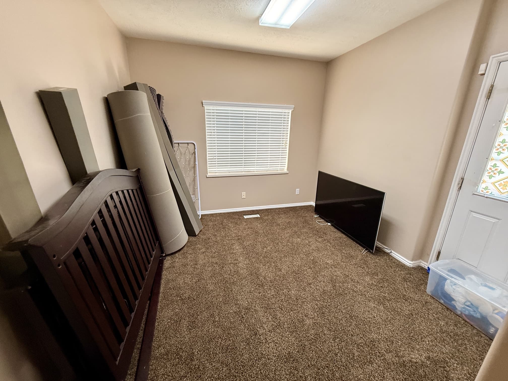North Salt Lake House: 1090 E Fairway Dr