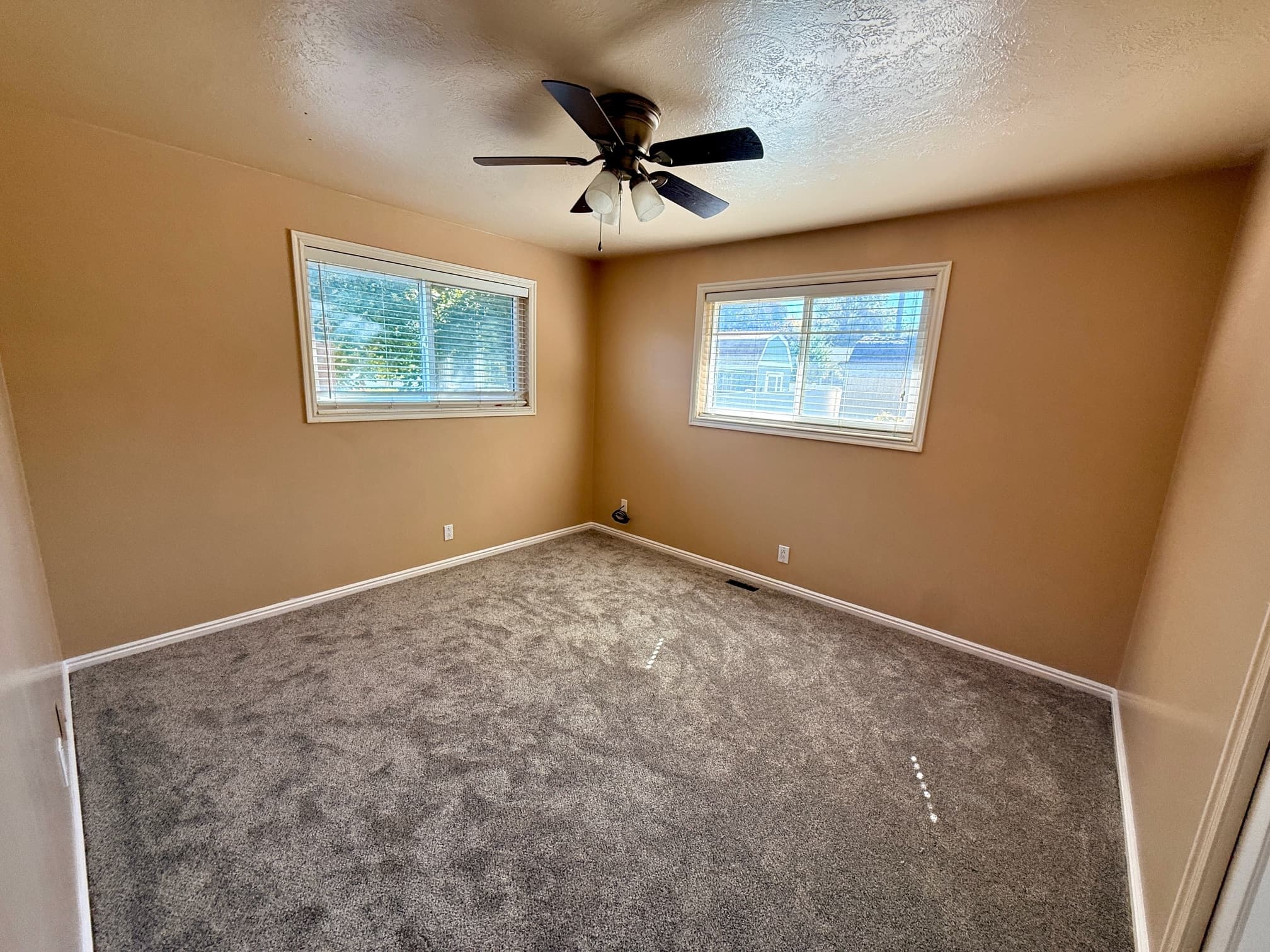 Woods Cross House: 769 W 1000 S