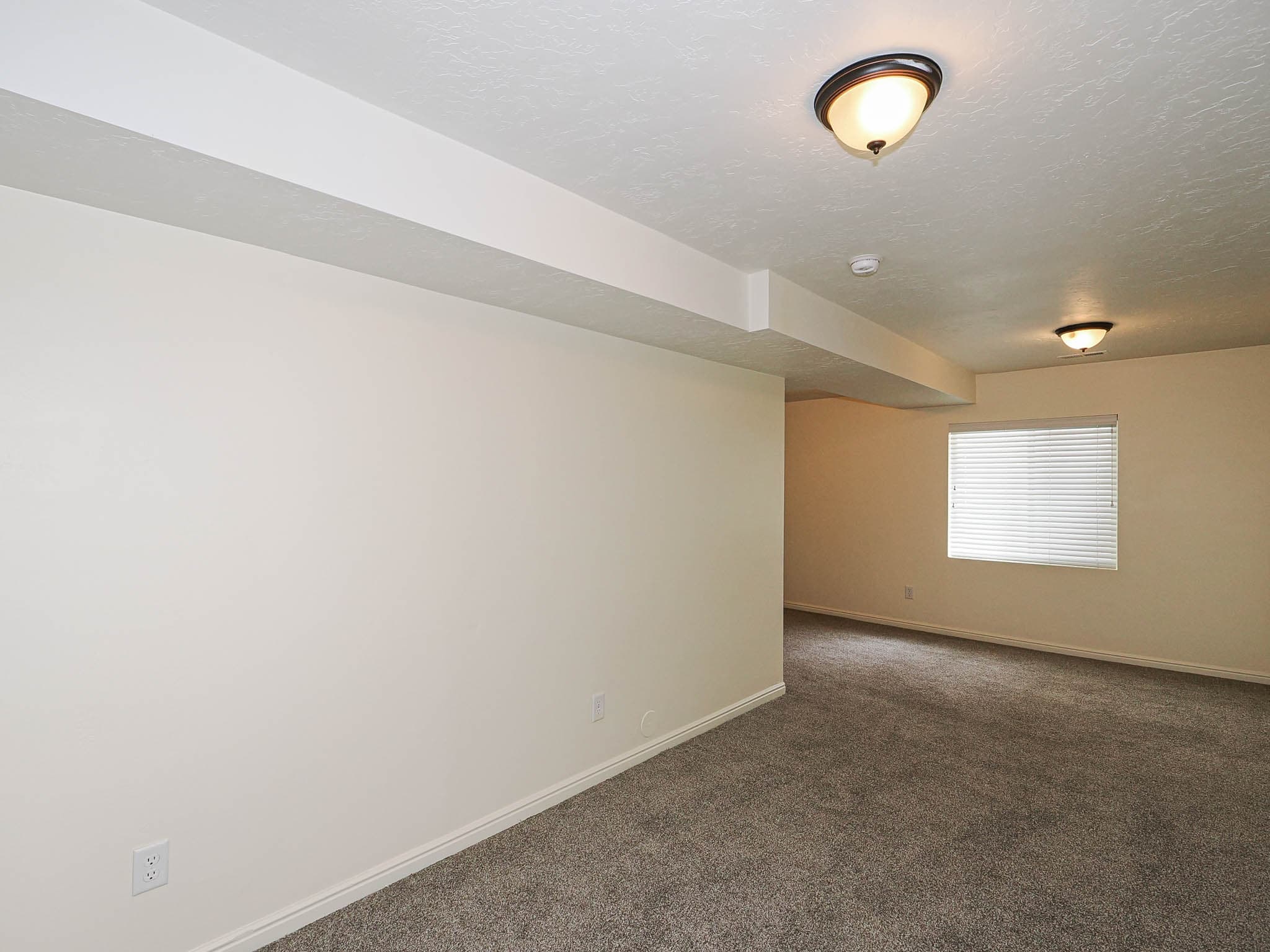 South Salt Lake House: 59 W Dewar Grove Ln
