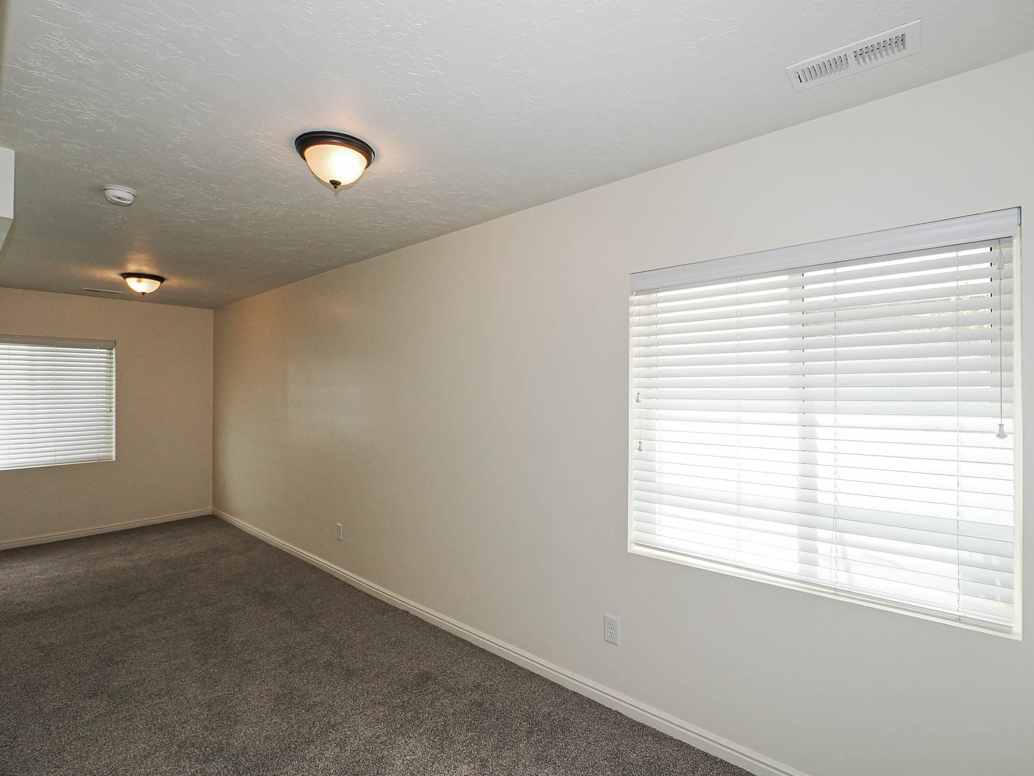 South Salt Lake House: 59 W Dewar Grove Ln