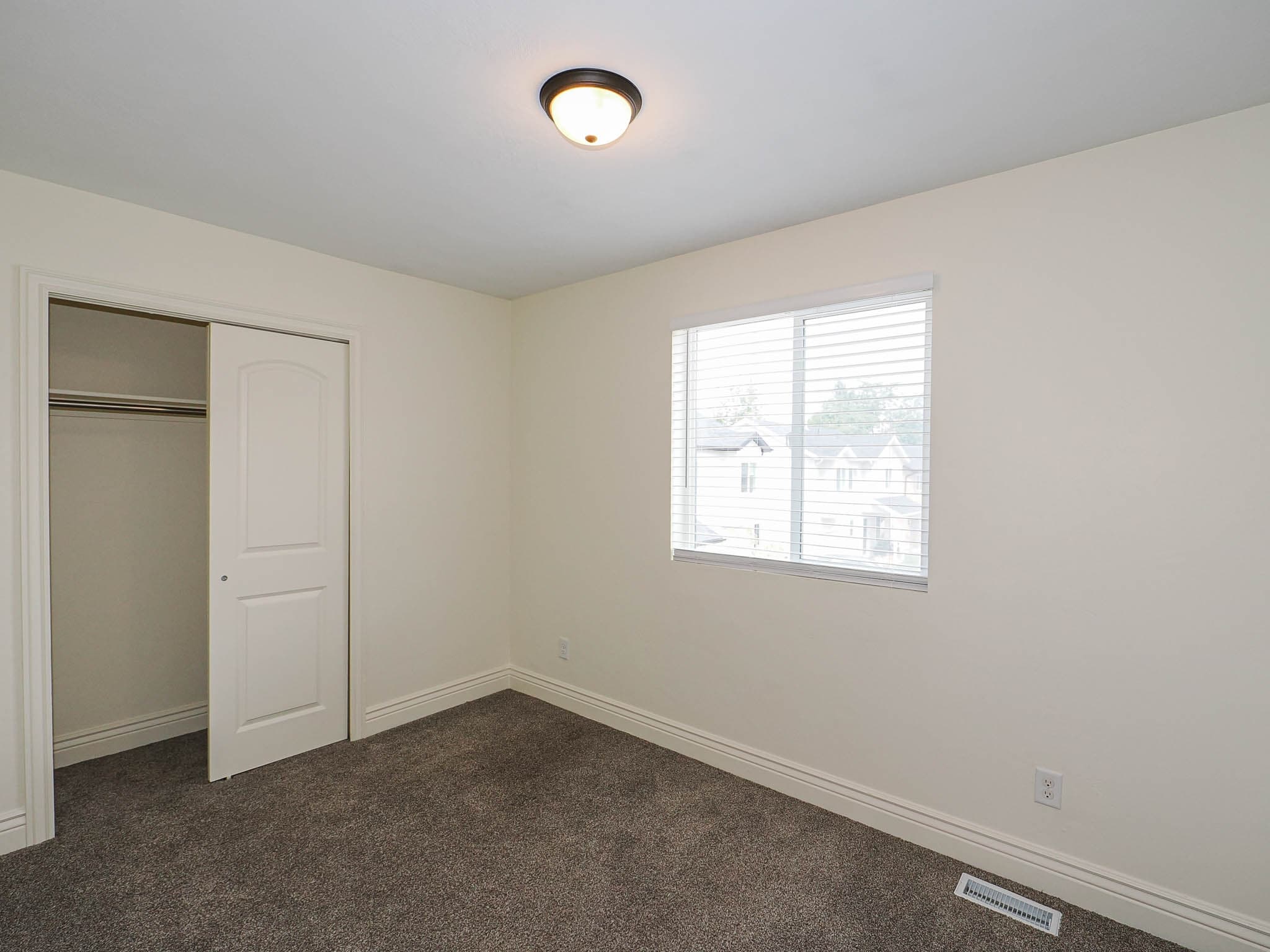 South Salt Lake House: 59 W Dewar Grove Ln