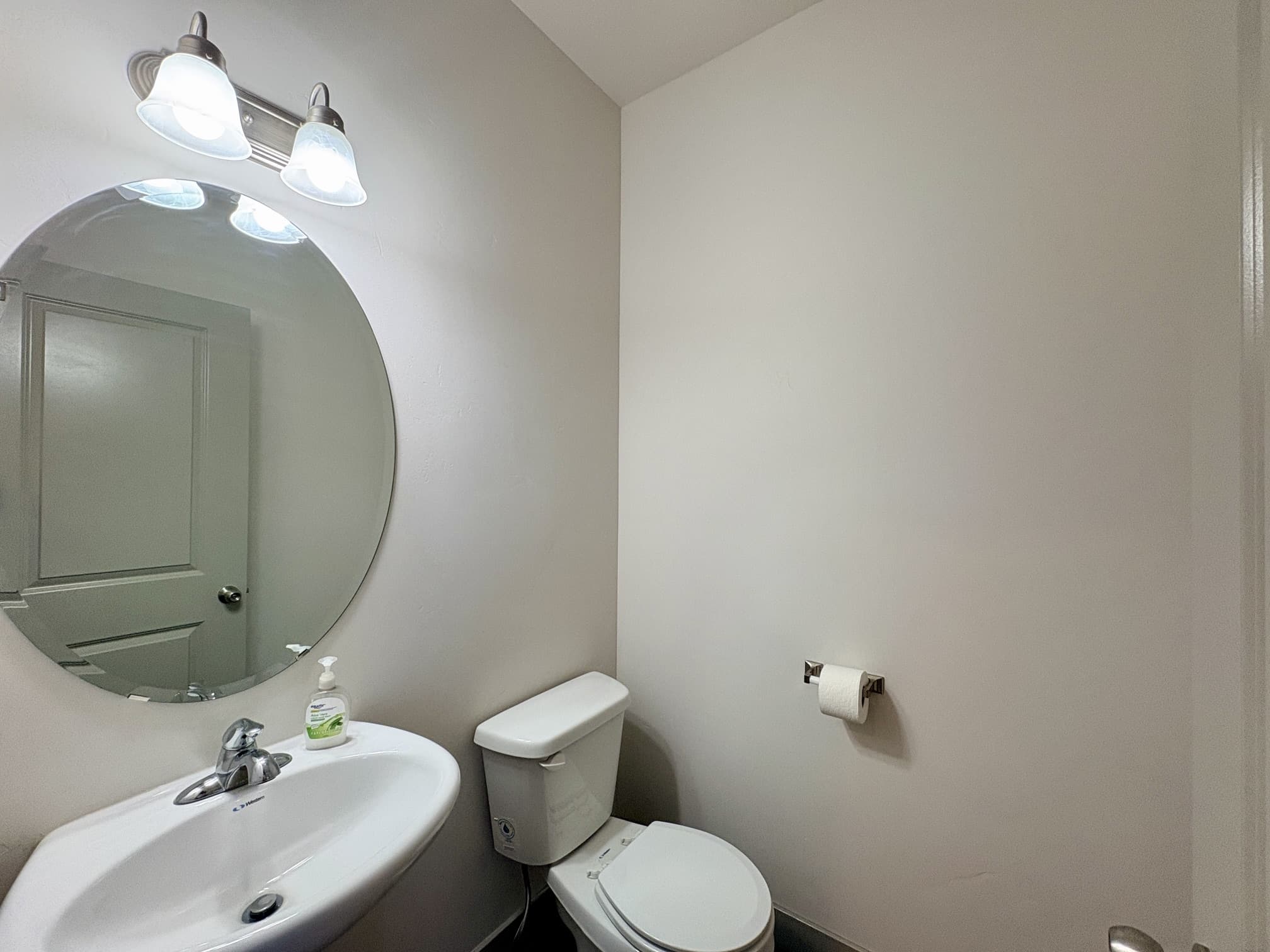 Bountiful Townhome: 1940 S 200 W