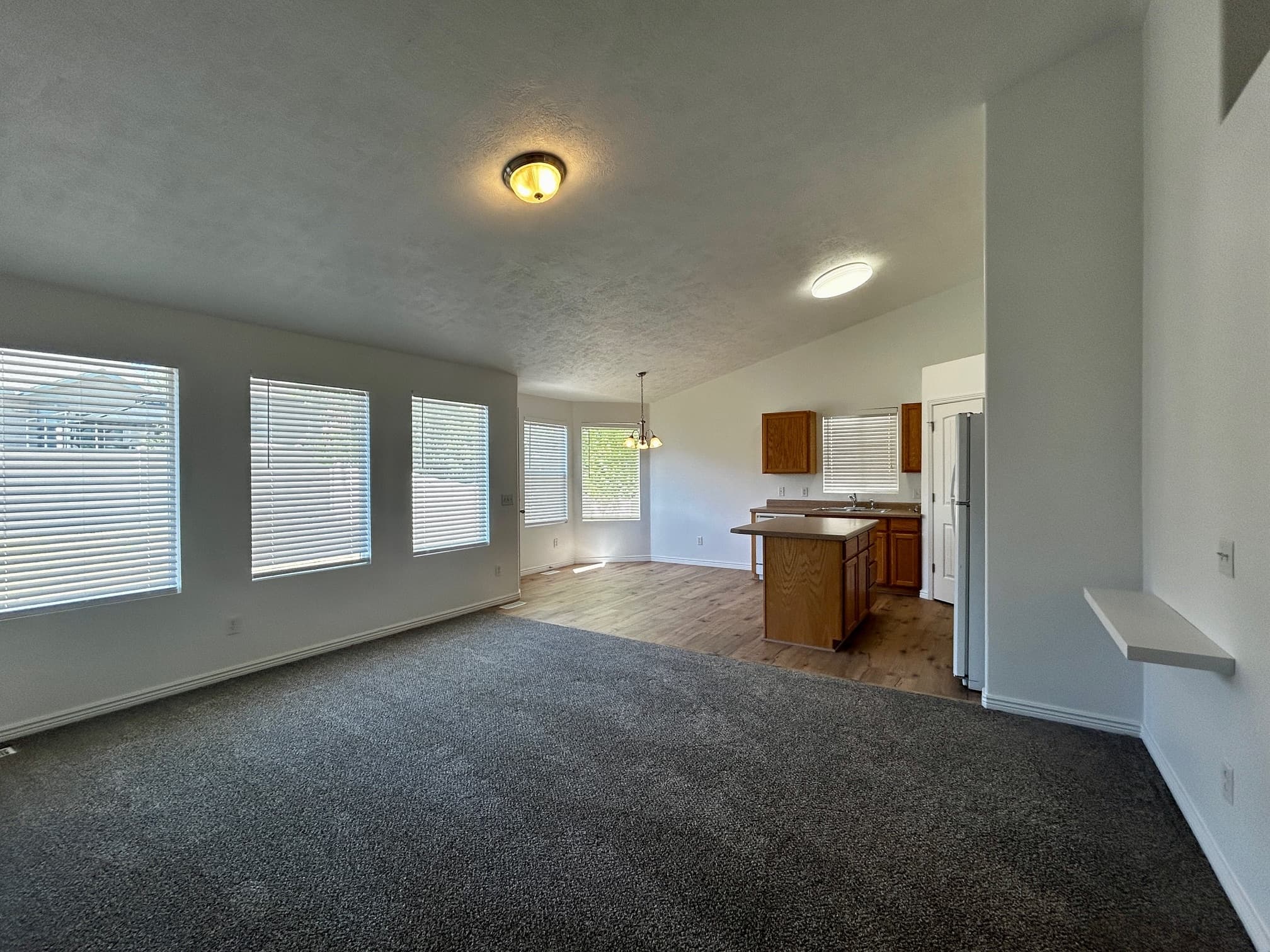 West Jordan House: 7003 W 7895 S