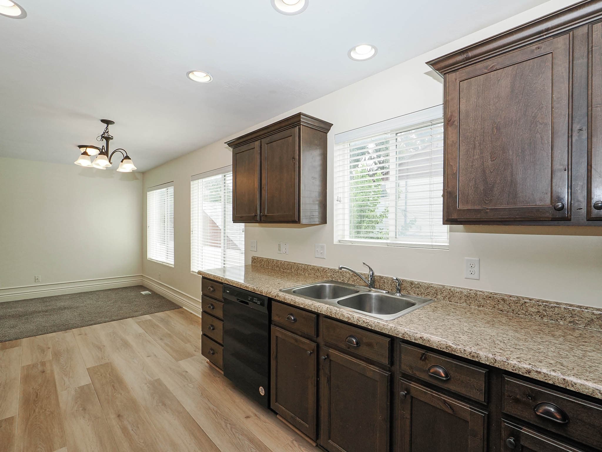 South Salt Lake House: 59 W Dewar Grove Ln