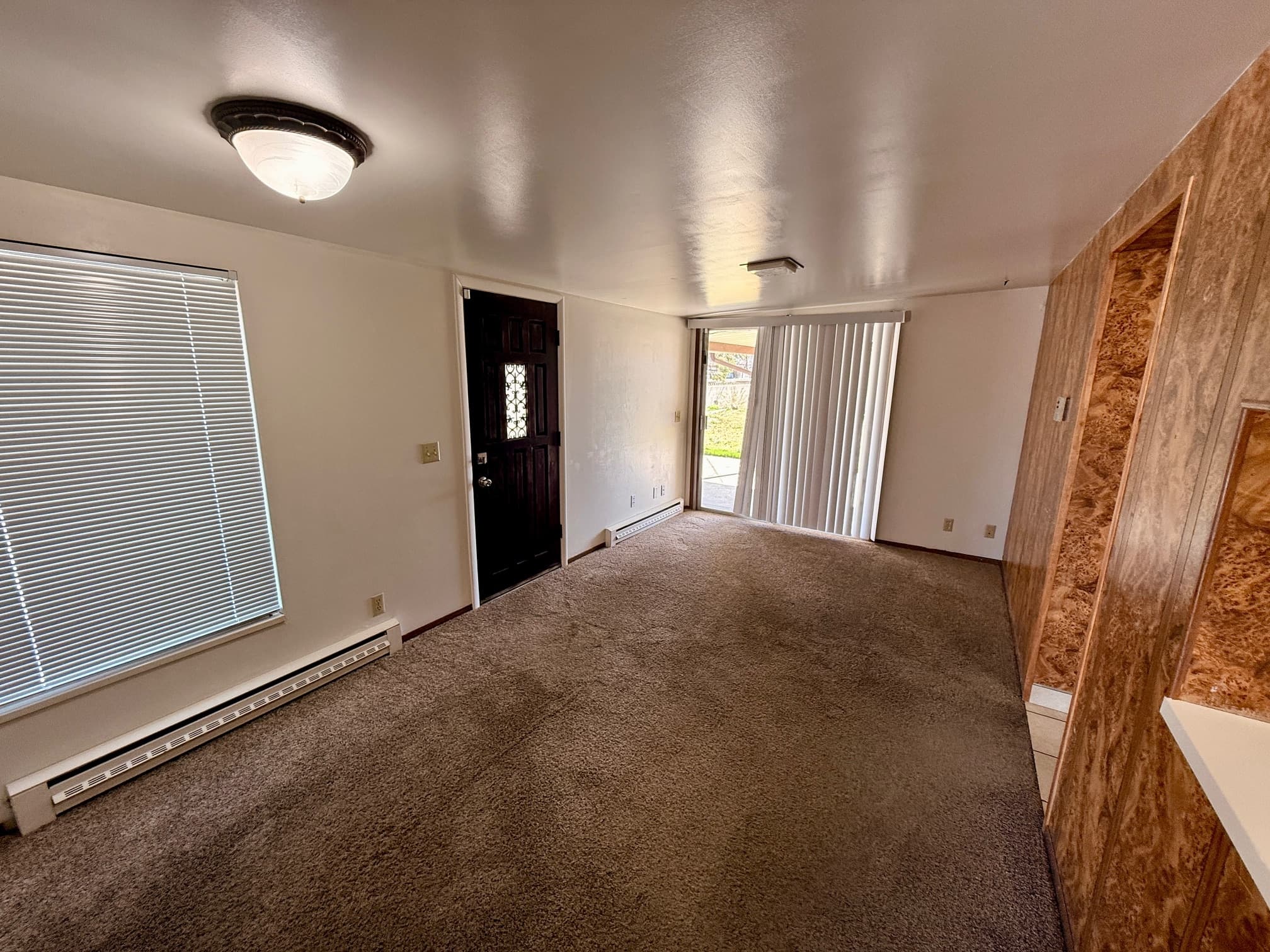 Sandy House: 972 E Larkspur Dr