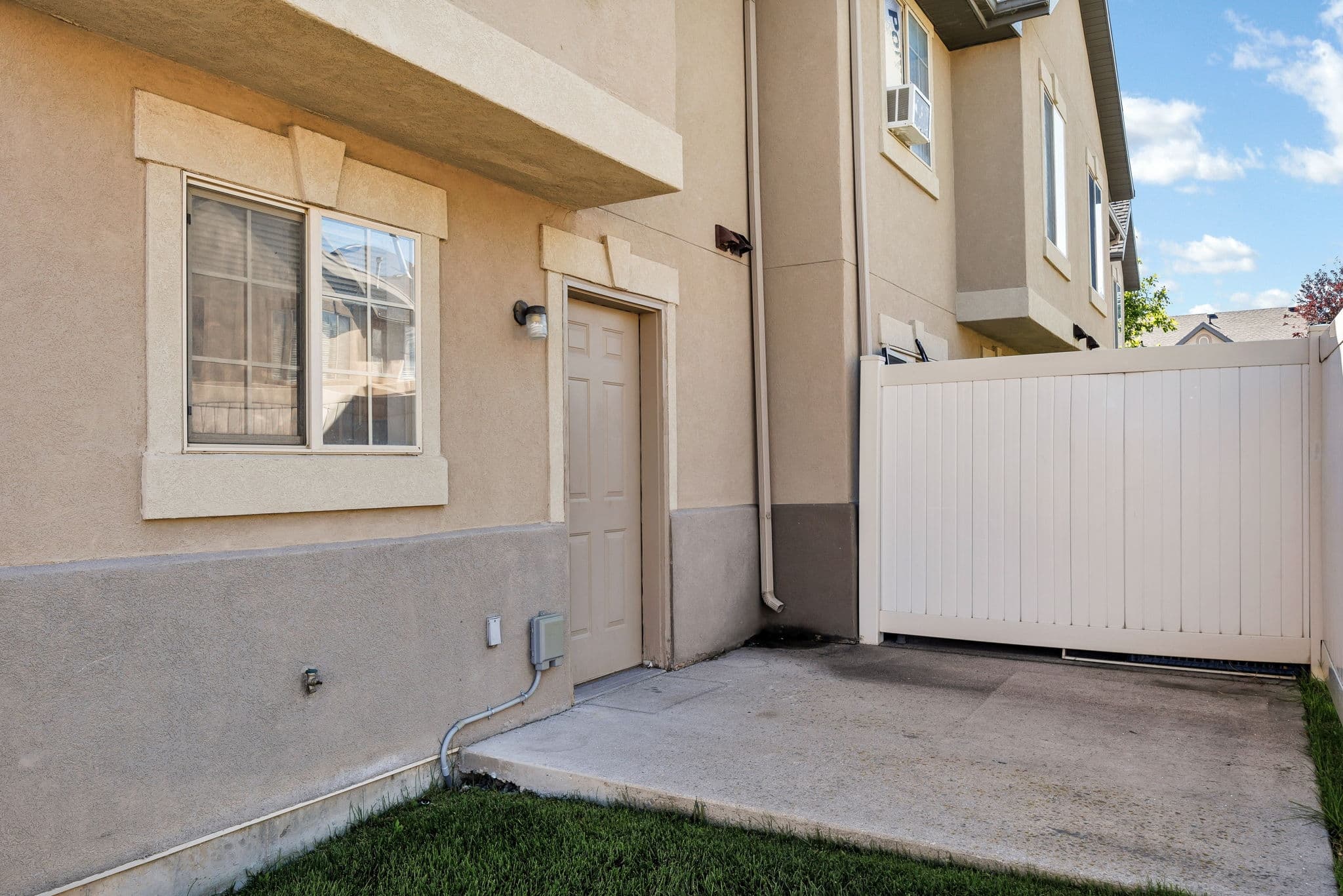 Logan Townhome: 1759 N 425 W
