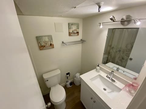 Ogden Apartment: 2433 Adams Ave