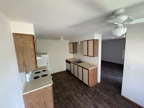 Ogden Apartment: 710 N Washington Blvd
