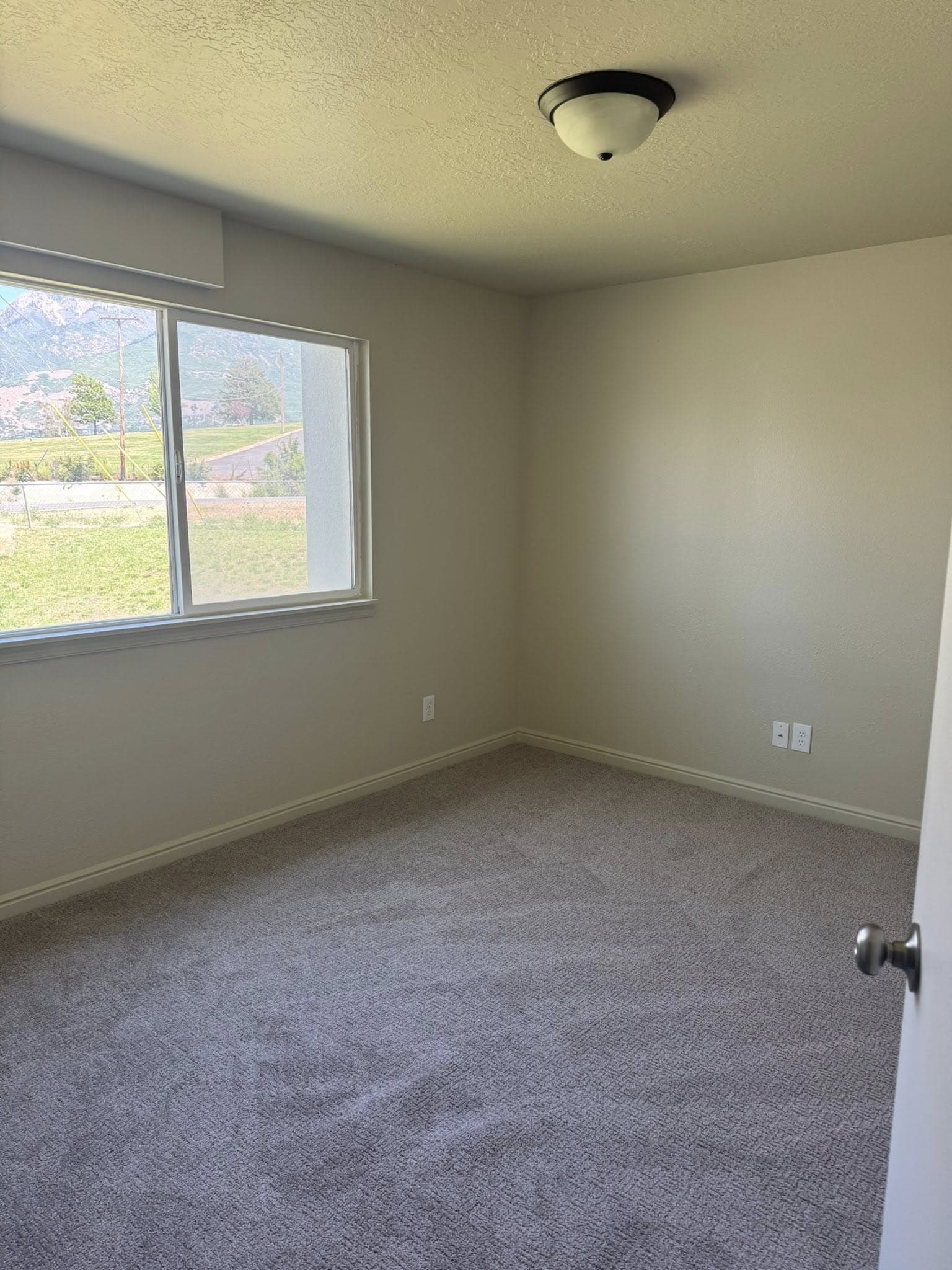 Ogden Apartment: 4950 S 350 E