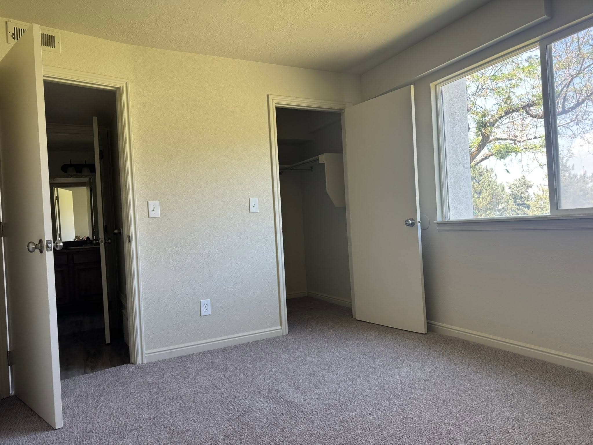 Ogden Apartment: 4950 S 350 E