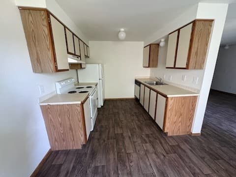 Ogden Apartment: 710 N Washington Blvd