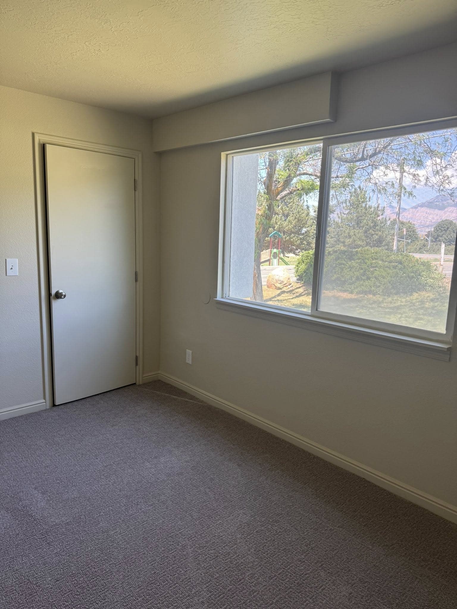 Ogden Apartment: 4950 S 350 E