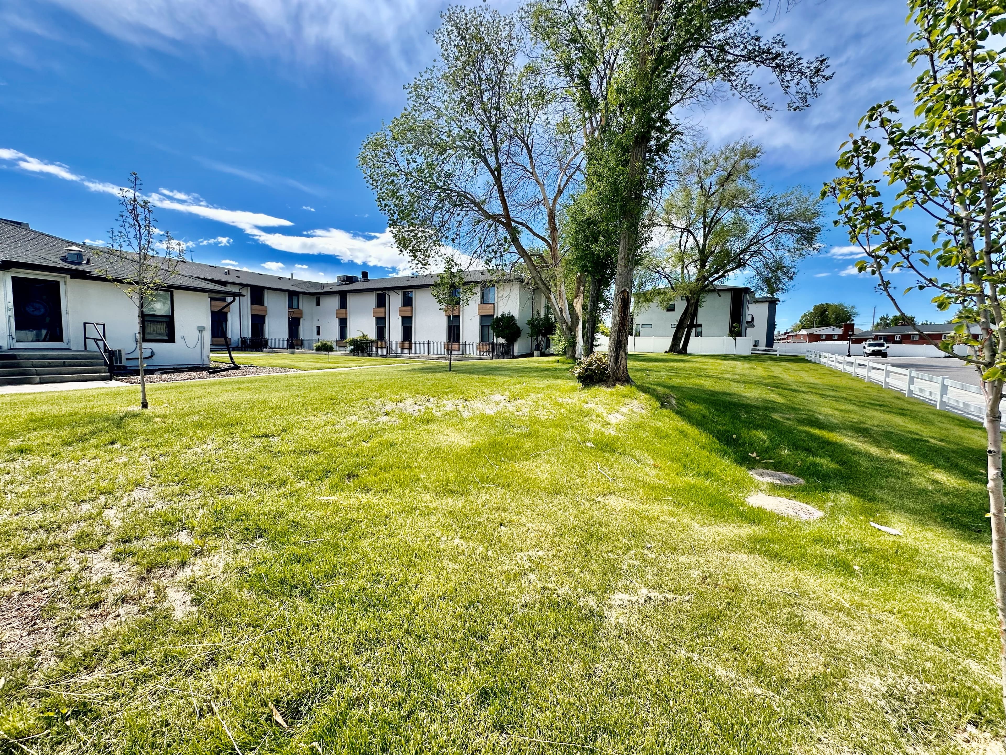 Murray Apartment: 404 E 5600 S