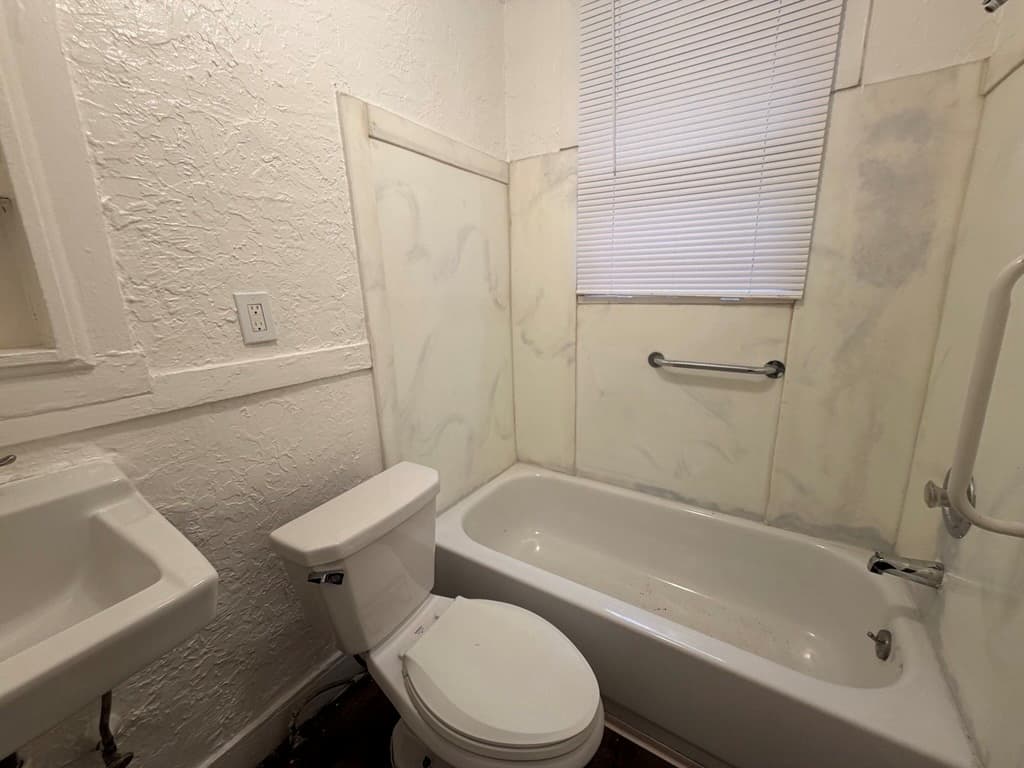Salt Lake City Apartment: 136 S 300 E