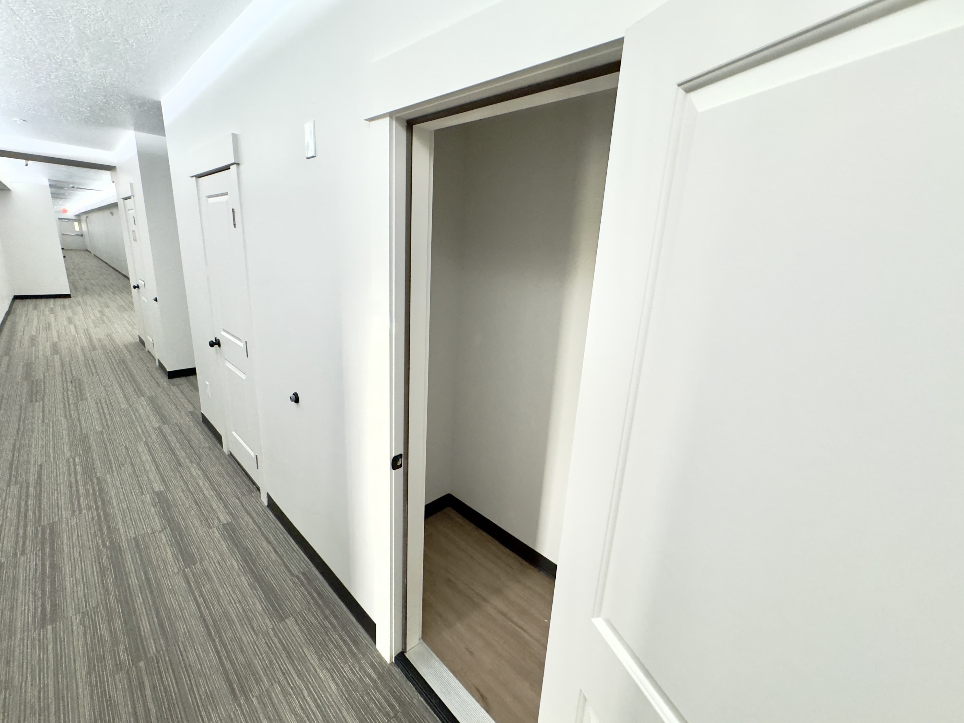 Murray Apartment: 404 E 5600 S