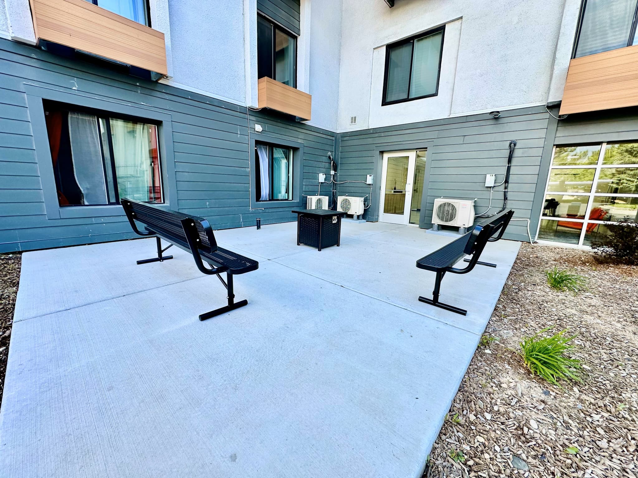 Murray Apartment: 404 E 5600 S