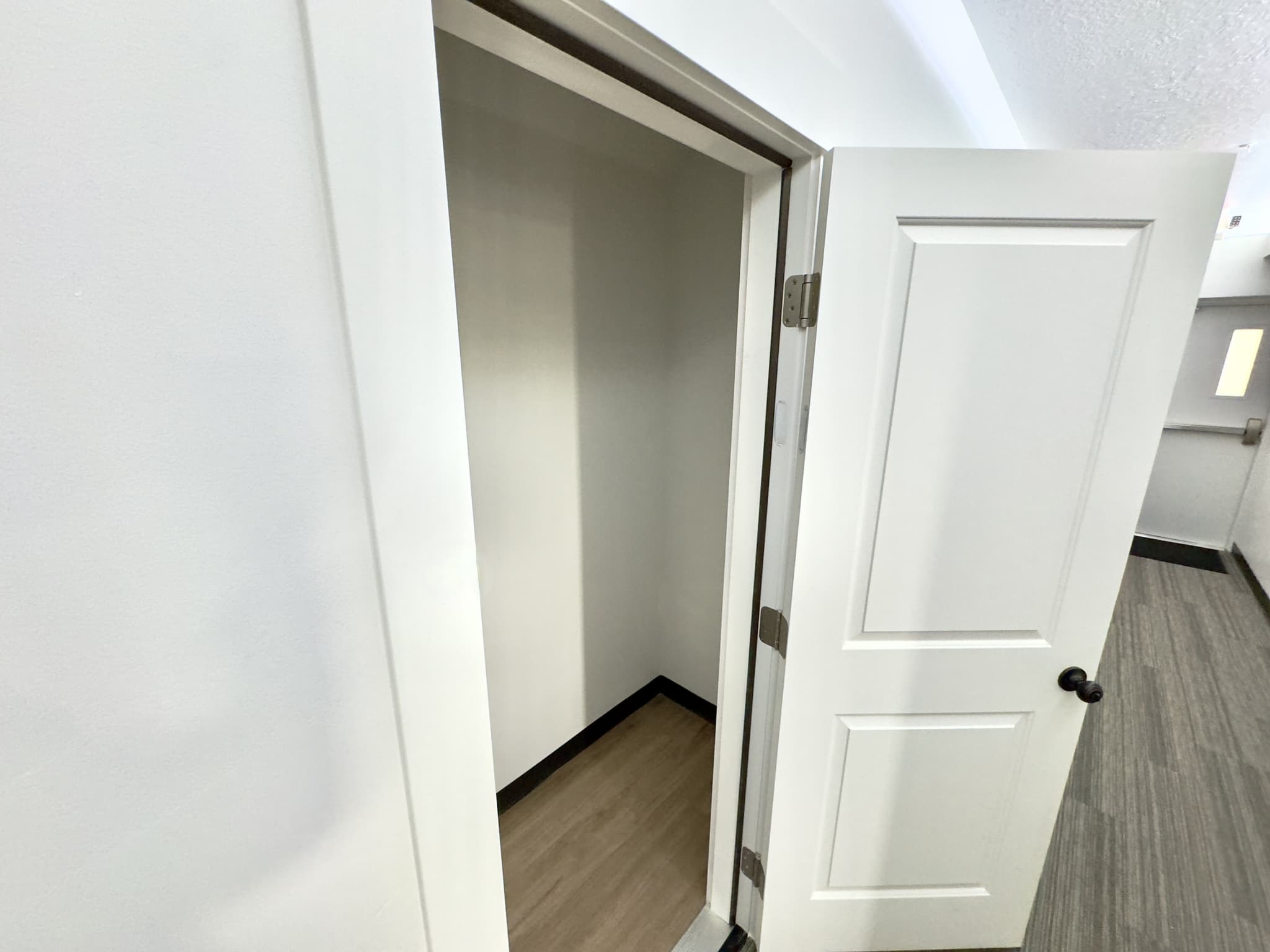 Murray Apartment: 404 E 5600 S