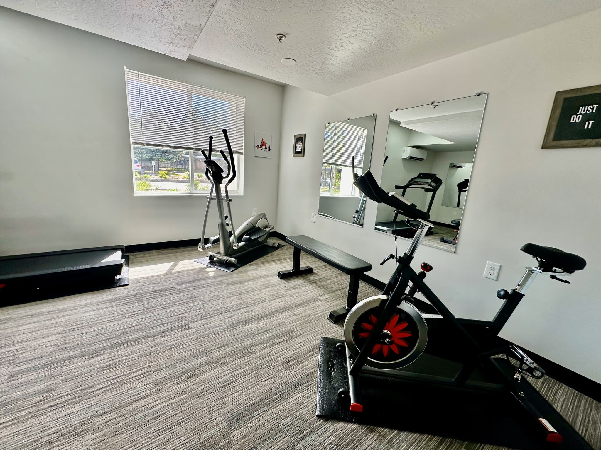 Murray Apartment: 404 E 5600 S