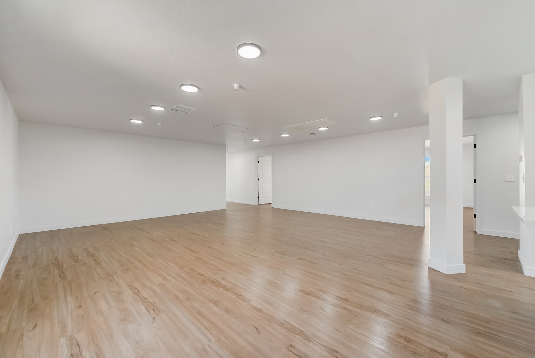 Murray Single Room: 404 E 5600 S