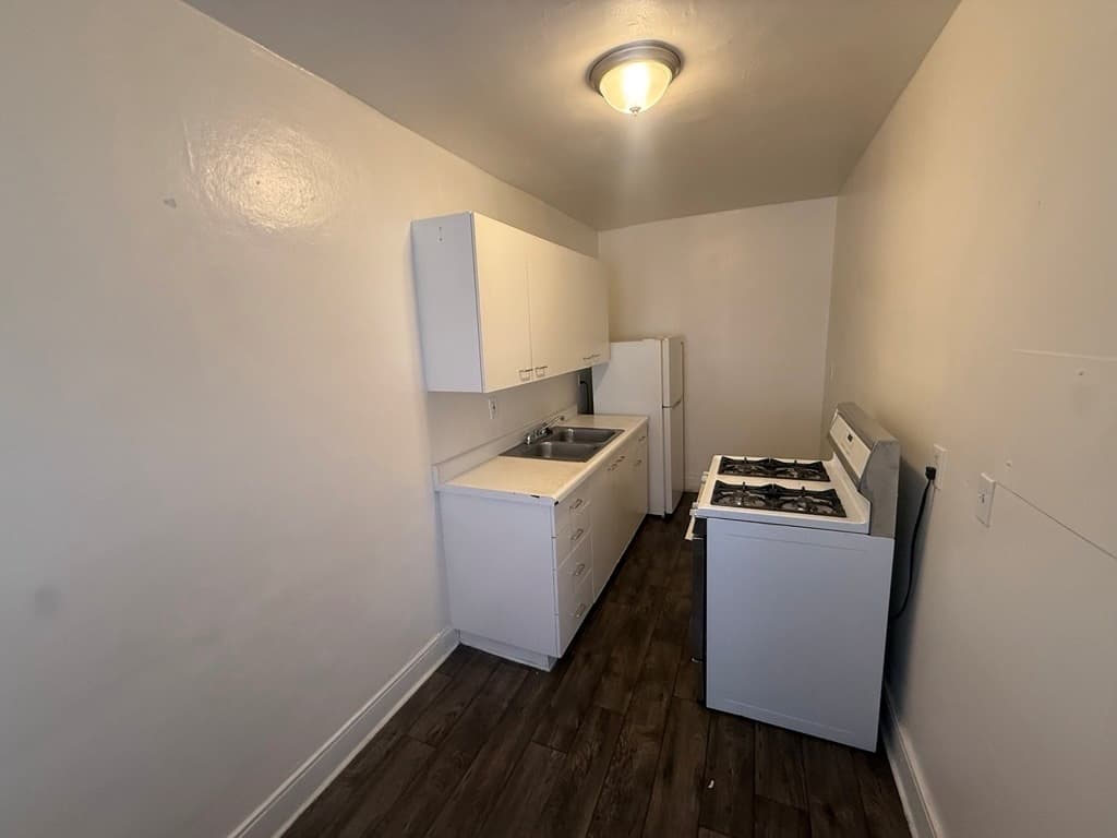 Salt Lake City Apartment: 136 S 300 E