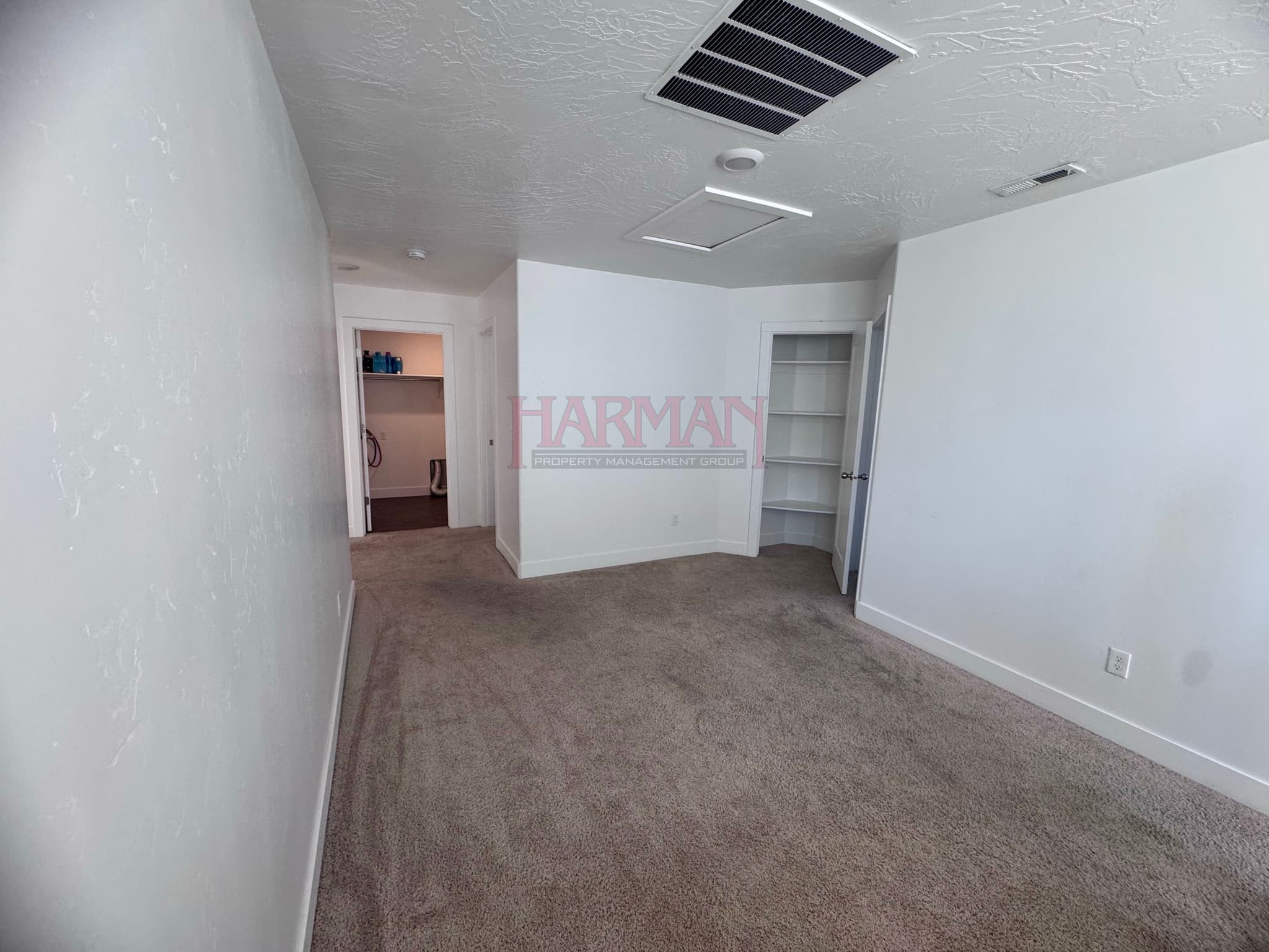 Vineyard House: 451 E 280 N