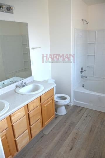 Eagle Mountain House: 2105 E Eagle Crest Way