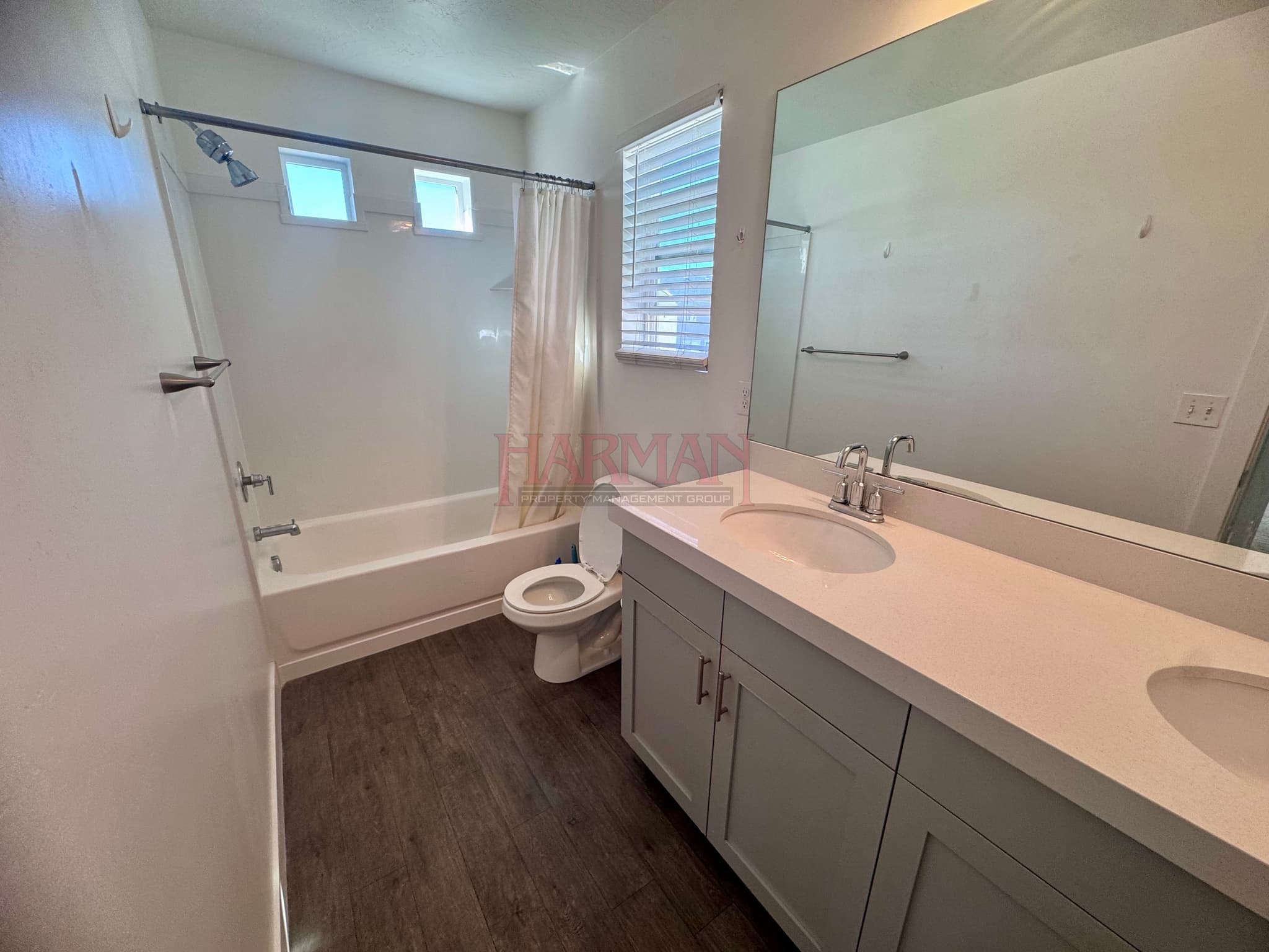 Vineyard House: 451 E 280 N