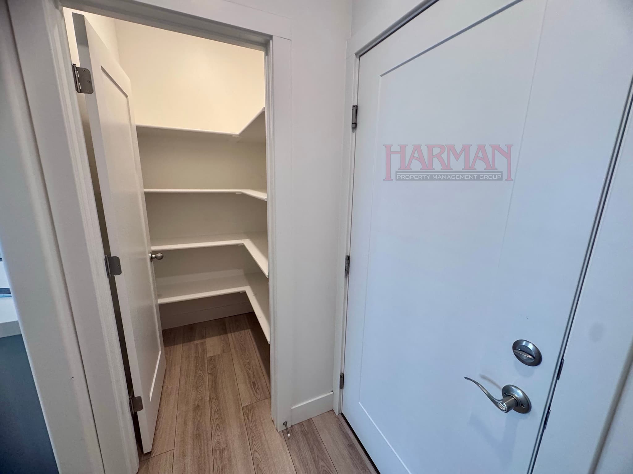 Vineyard House: 451 E 280 N