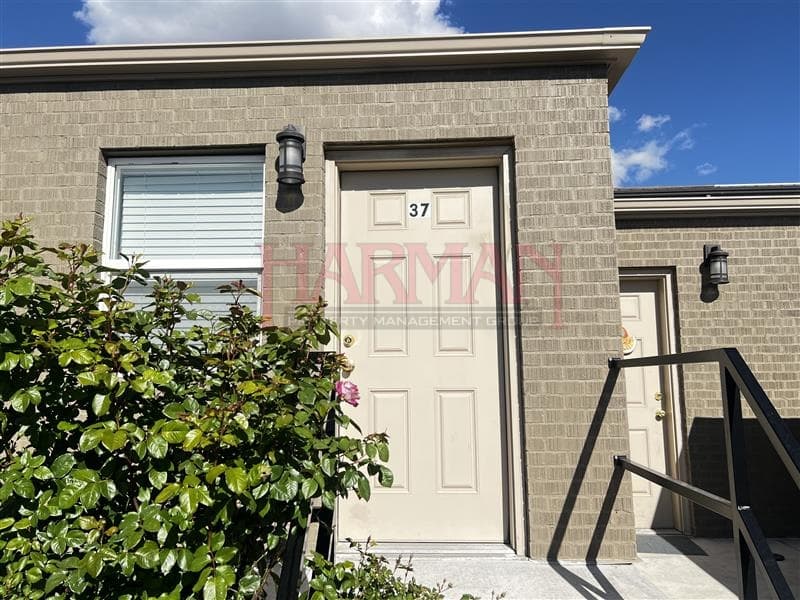 Provo Apartment: 1105 S State St