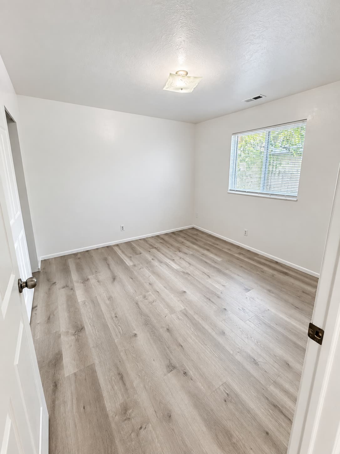 Salt Lake City Apartment: 945 W Genesee Ave