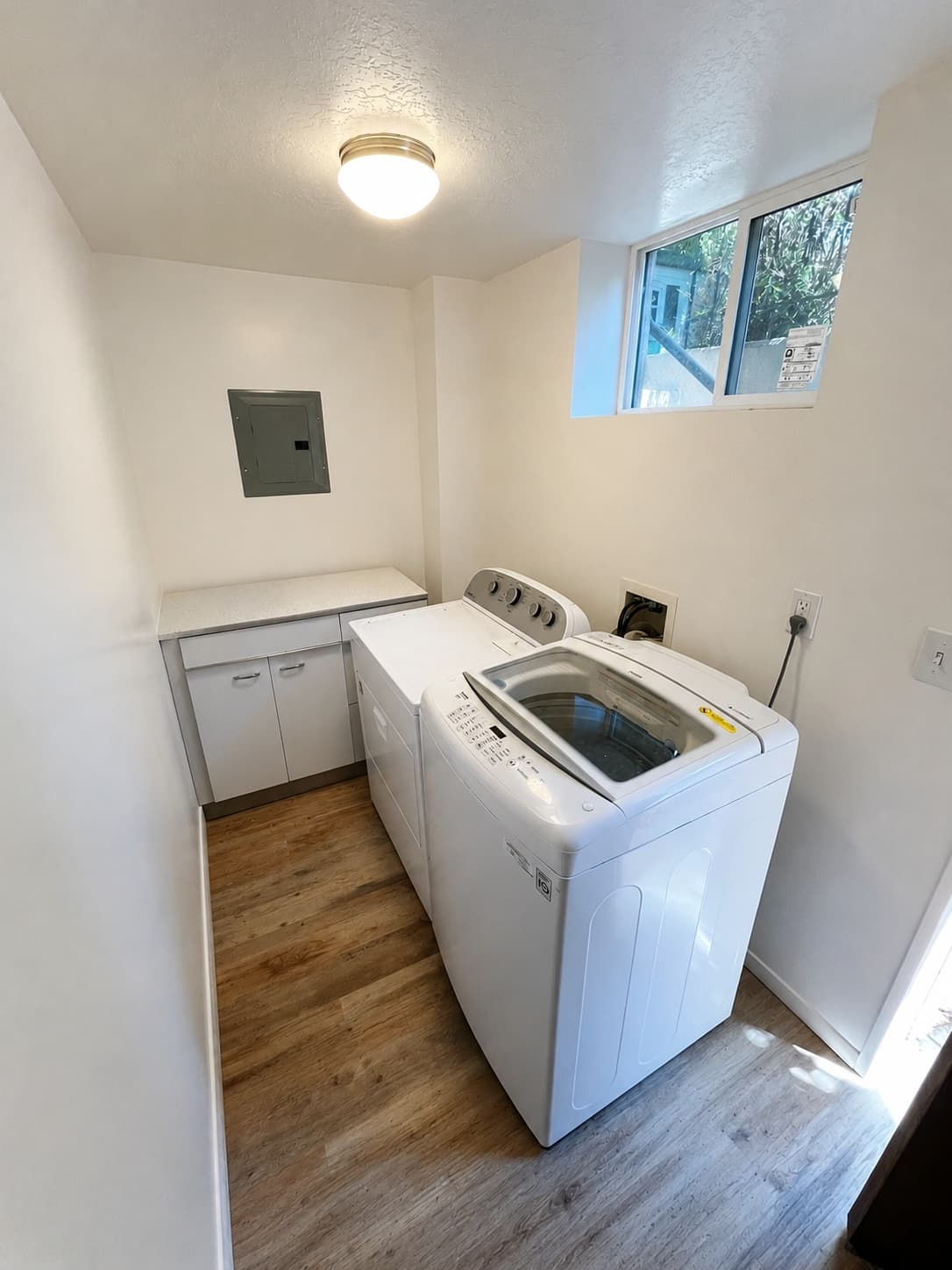 Kaysville Apartment: 574 E 200 S