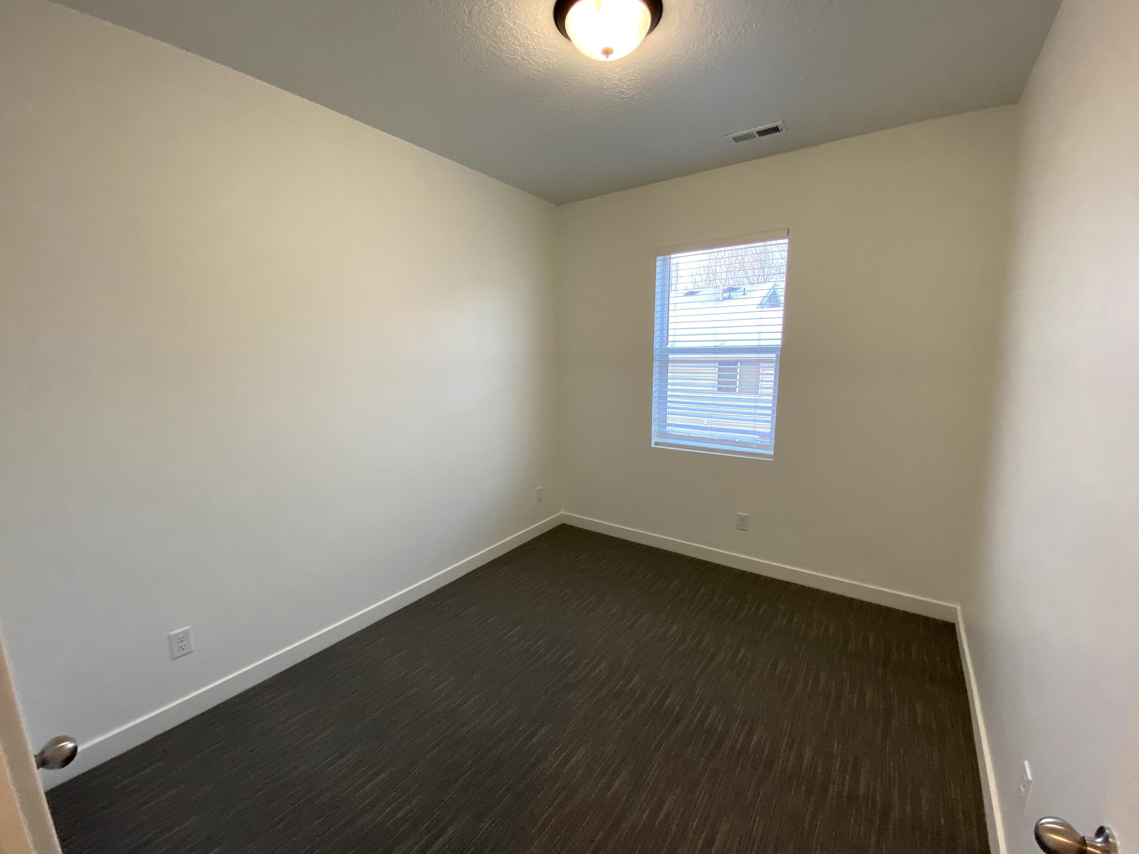 Bountiful Townhome: 437 W 200 N