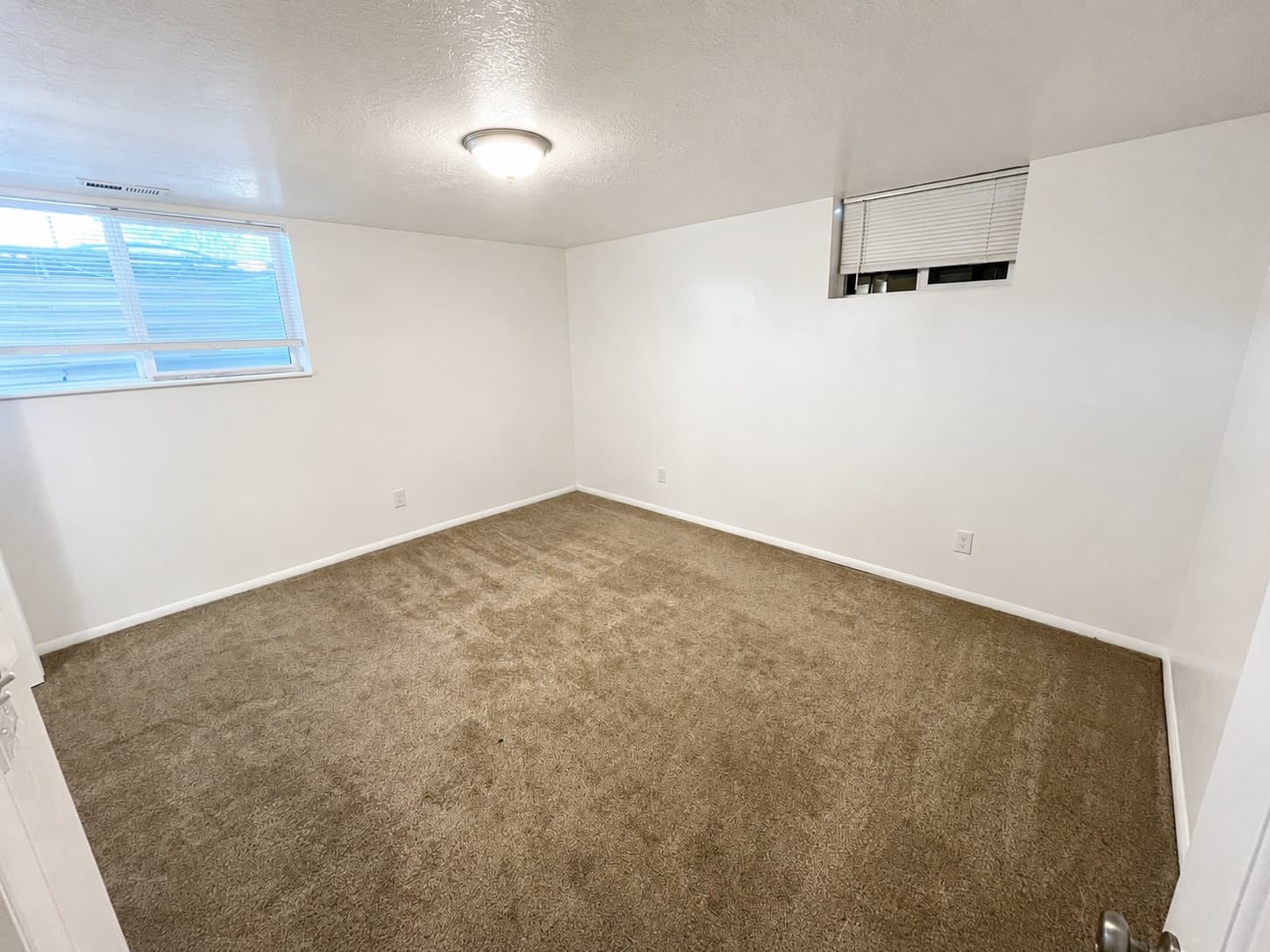 Kaysville Apartment: 574 E 200 S