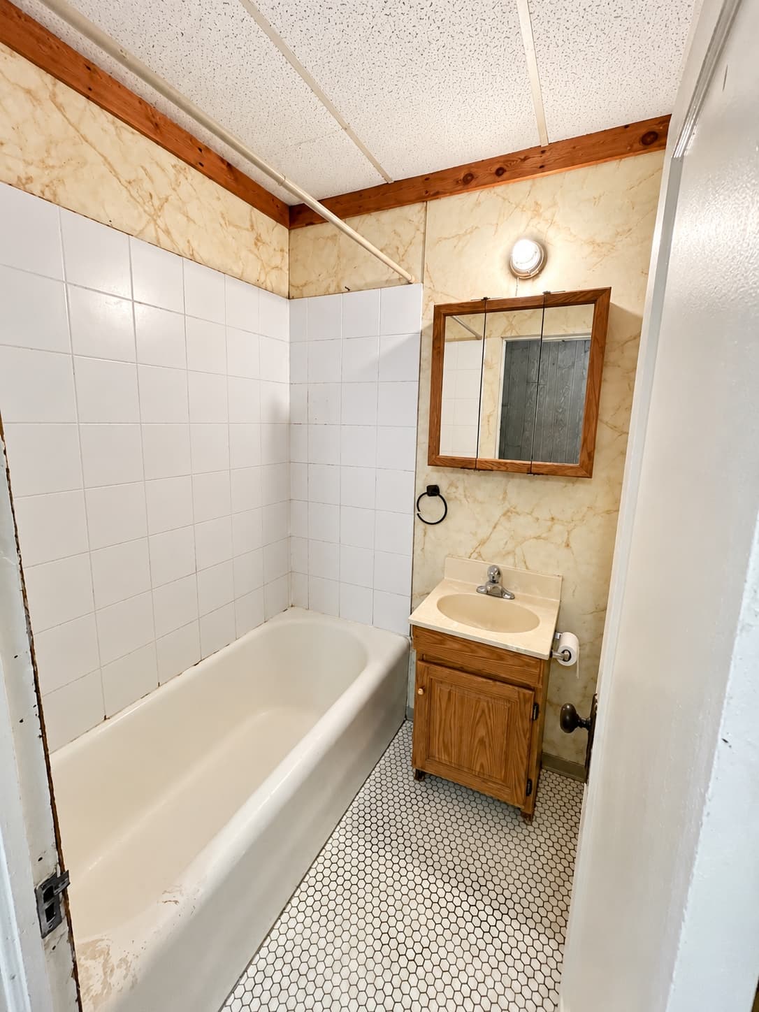 Salt Lake City Apartment: 250 S 500 E