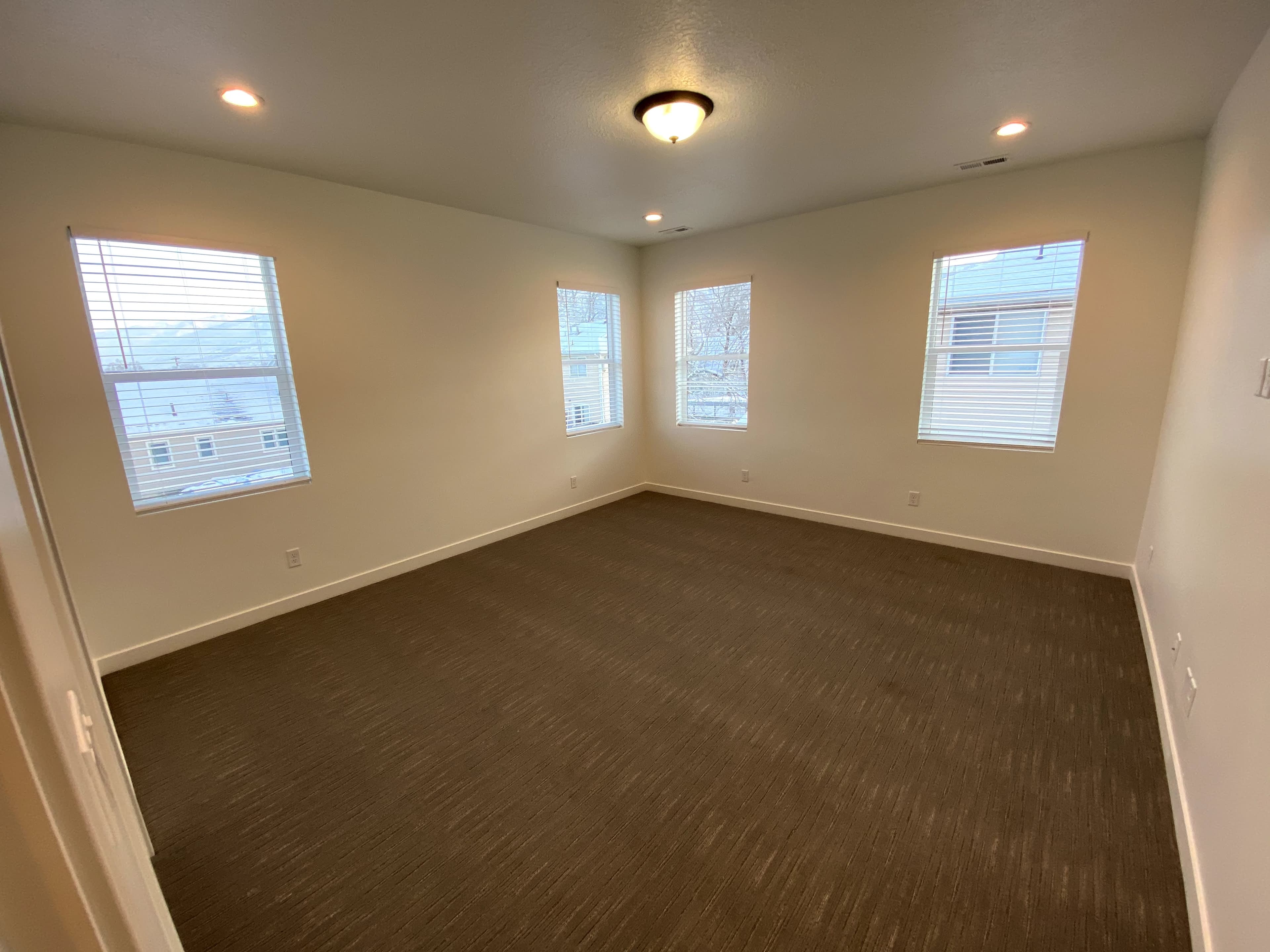 Bountiful Townhome: 437 W 200 N