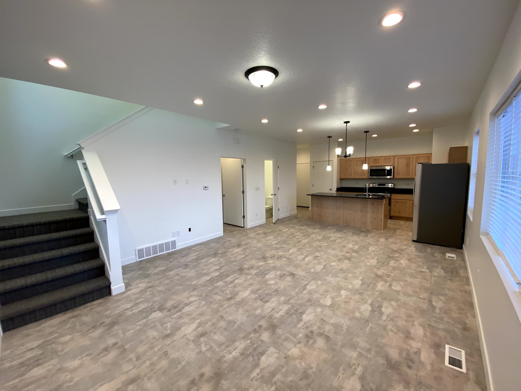 Bountiful Townhome: 437 W 200 N