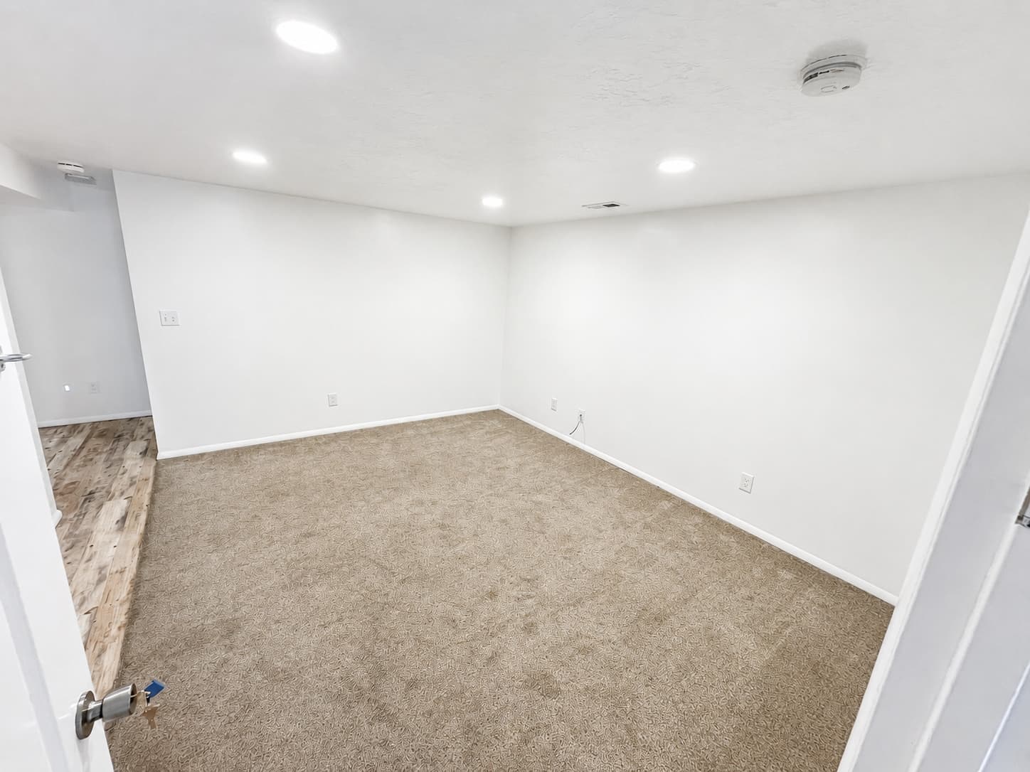 Kaysville Apartment: 574 E 200 S