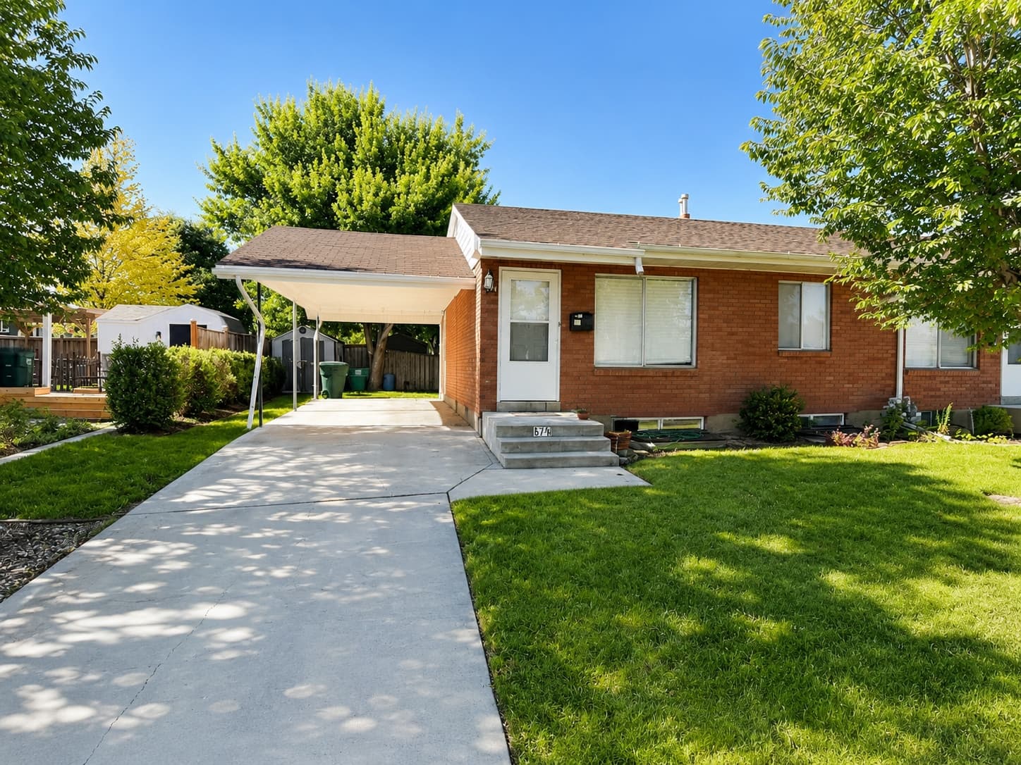 Kaysville Apartment: 574 E 200 S